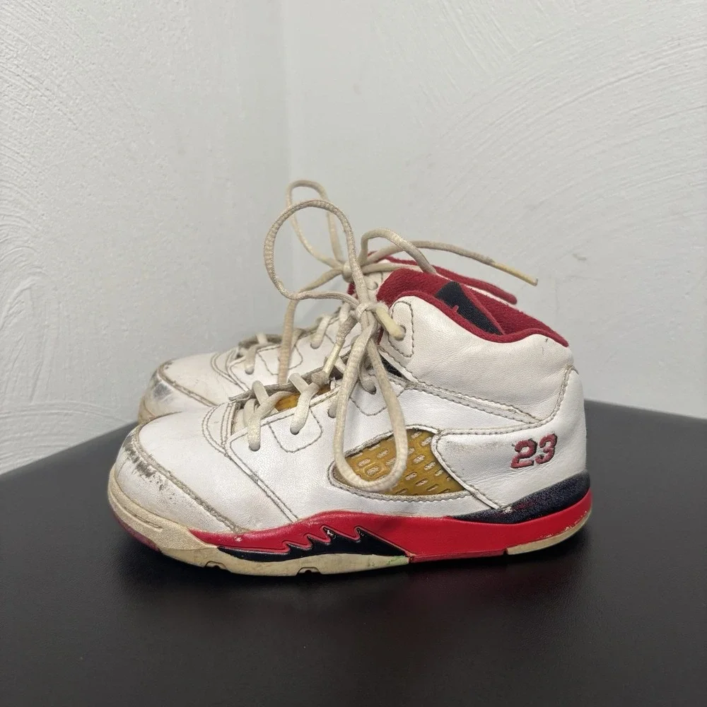 Nike Air Jordan Retro 5 V Fire‎ Red Black Tongue 440890-120  Youth Size 8C